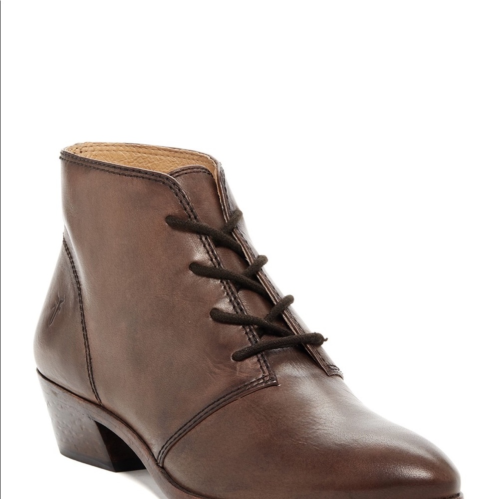 *SOLD* Frye Ruby Chukka Ankle Booties - Picture 2 of 6